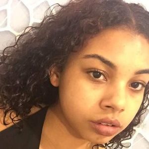 Meet your Posher, Ciera